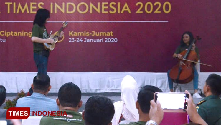 Cellist Muda Berbakat Ester Kurnianingsih Asah Skill dengan Bermain Karawitan
