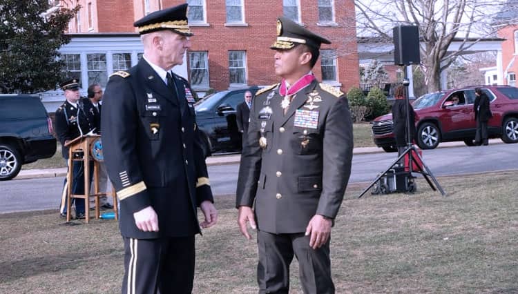 KSAD Jenderal TNI Andika Perkasa Terima Penghargaan dari Amerika Serikat