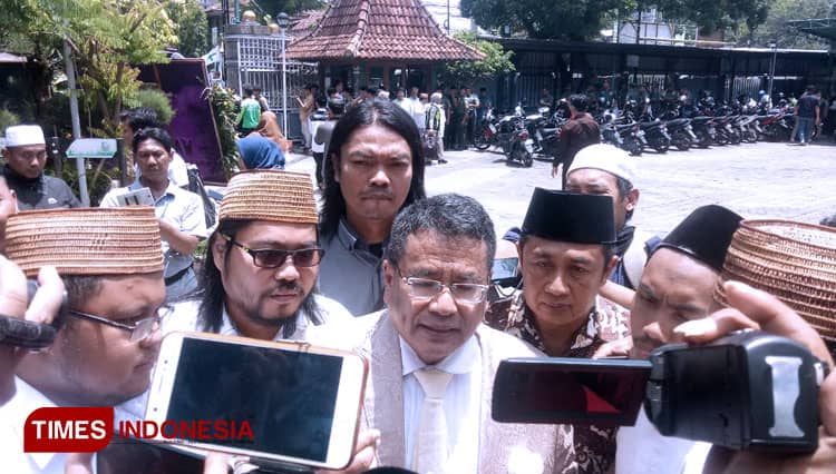 Hotman Paris: Gus Sholah Adalah Intelektual Luar Biasa