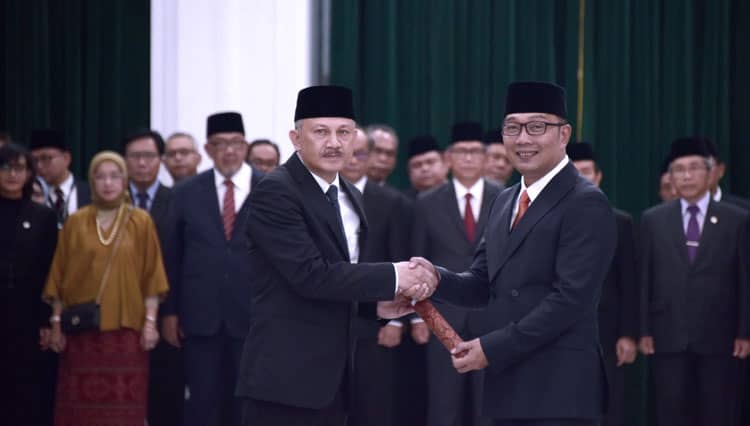 Ridwan Kamil Lantik Setiawan Wangsaatmaja sebagai Sekda Jabar Definitif