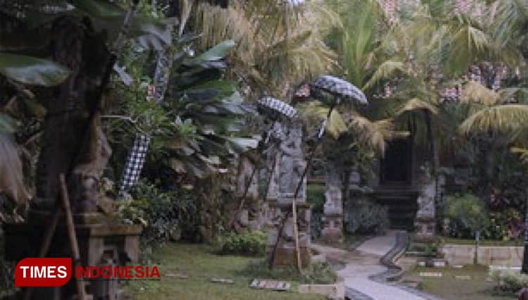 Menikmati Suasana Bali di Ubud Hotel dan Cottages Malang