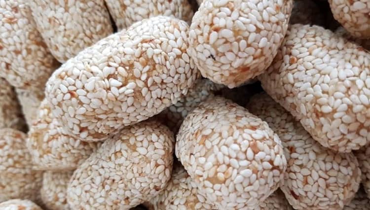 Gurih dan Manisnya Manco, Jajanan Klasik Khas Trenggalek
