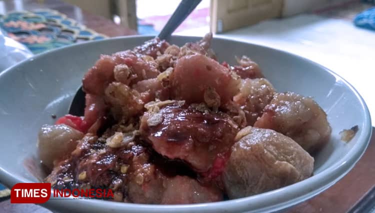 Cilok Pak Lan, Pedagang Cilok yang Melegenda di Banyuwangi