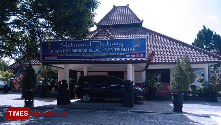 Cegah Covid 19, Kantor Imigrasi Blitar Hanya Layani Permohonan Paspor Kebutuhan Mendesak