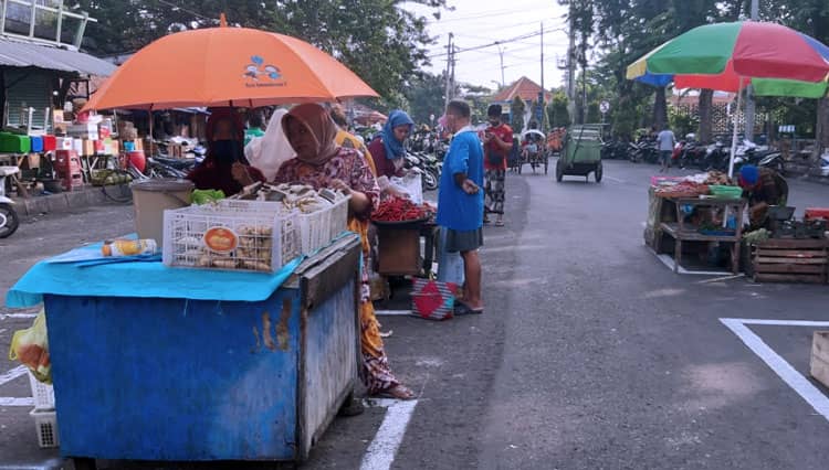 New Normal, Begini Suasana Pasar Tradisional di Surabaya