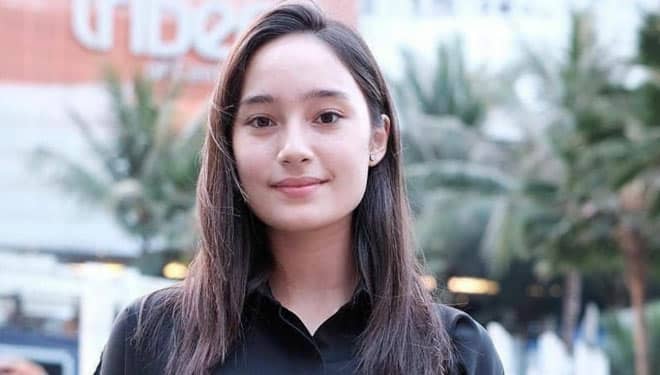 Tatjana Saphira Beraksi dalam Film Perempuan Bergaun Merah