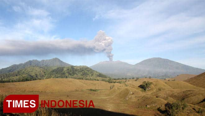 Aktivitas Meningkat, Gunung Raung Naik Level Waspada