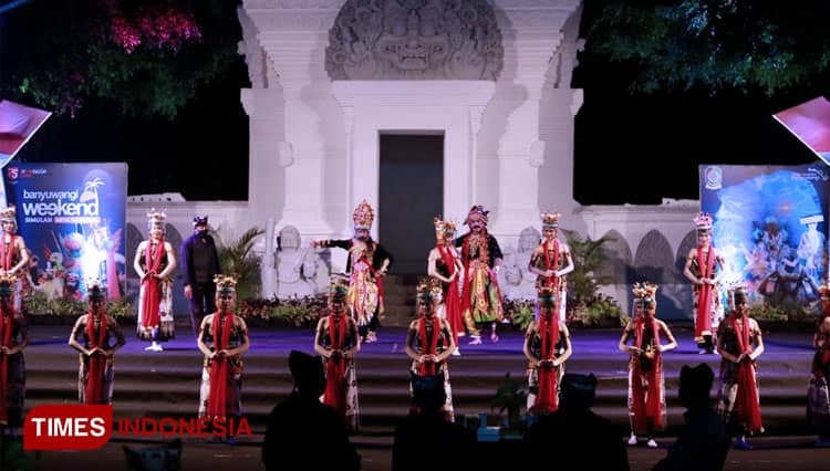 Para Seniman Kembali Pentaskan Kesenian Banyuwangi dengan Protokol Kesehatan
