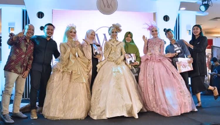 Kisah Ema Eviana, MUA Muda Berbakat Asal Nganjuk