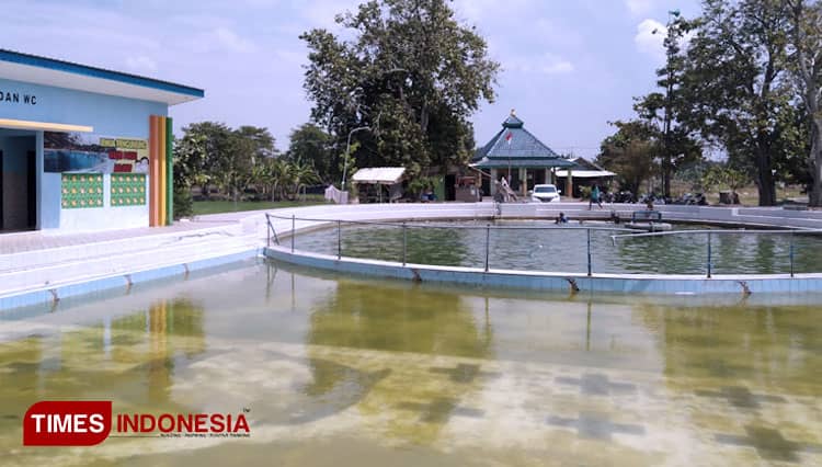 Kala Wisata Banyu Biru Lowayu Gresik Tak Lagi 'Biru'