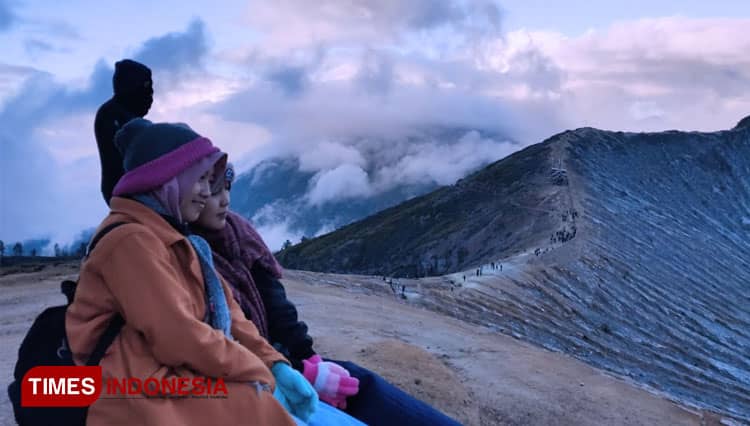 Kawah Ijen Tetap Jadi Favorit Wisatawan di Akhir Pekan