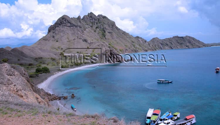 5 Pilihan Destinasi Wisata Murah Meriah Menggunakan Pesawat