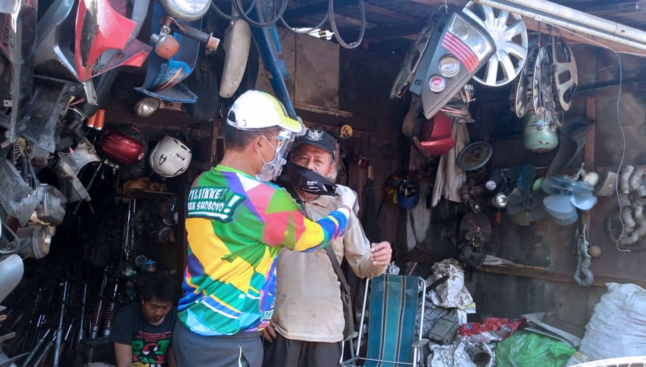 Blusukan ke Pasar Loak Dupak Surabaya, Mujiaman: Kita Tidak Akan Menggusur