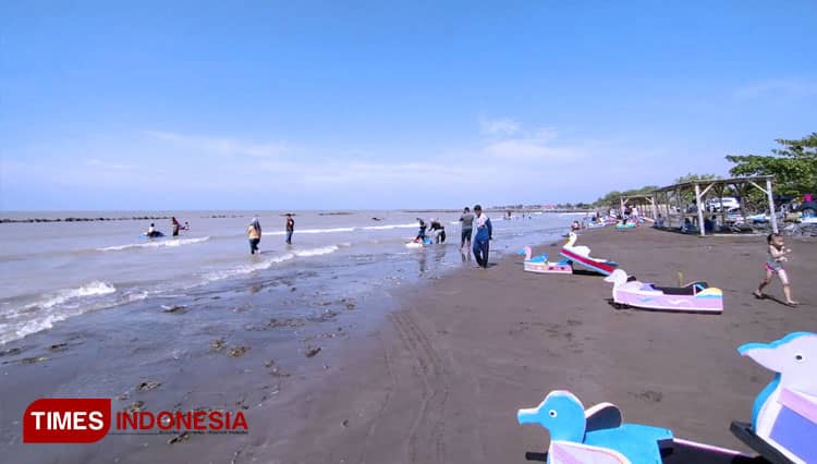 5 Wisata Pantai Indramayu untuk Menikmati Sunrise
