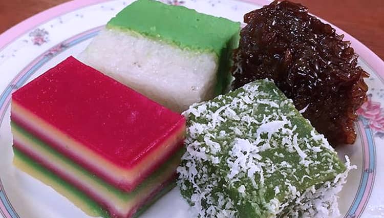 Kueh, Indonesian Delicacy in Singapore