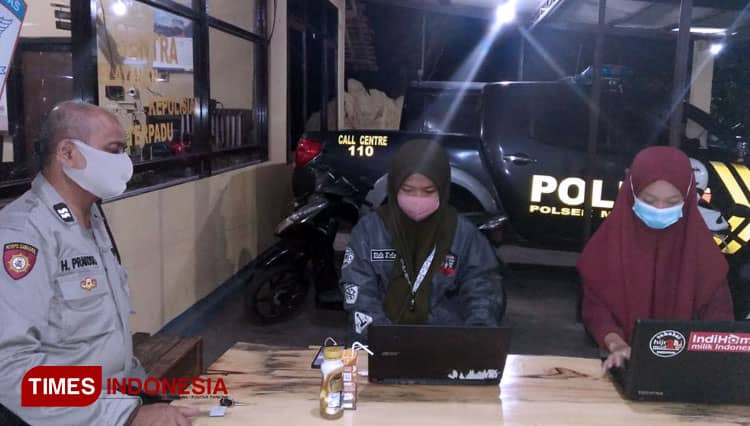 Polisi di Bondowoso Ini Fasilitasi WiFi Gratis untuk Belajar Daring