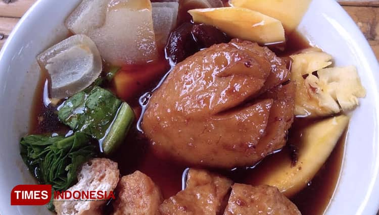 Menikmati Rujak Bakso Kuliner Unik di Kabupaten Majalengka