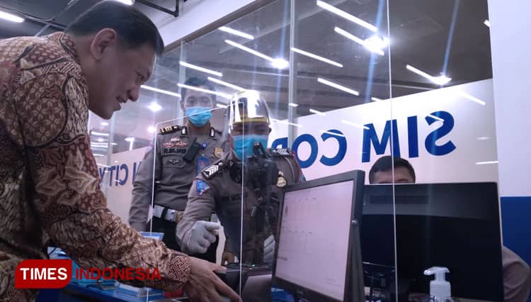 Tak Perlu Jauh, Warga Surabaya Barat Kini Bisa Urus SIM di Golden City Mall