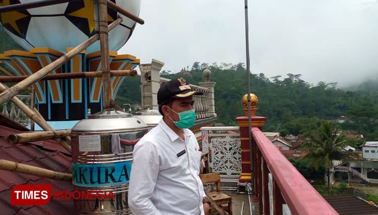 Monumen Bola SSB Andalas, Edukasi Generasi Muda Kayuares Banjarnegara