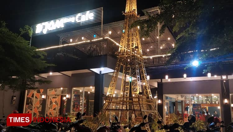 D'Jombang Cafe, Sensasi Ngopi di Paris