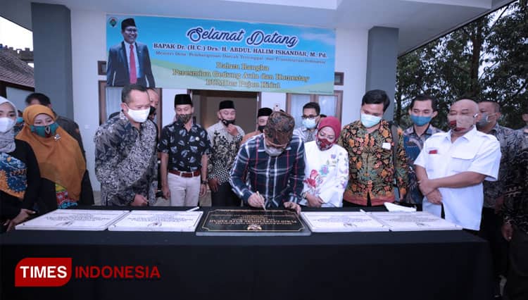 Mendes PDTT RI: Luar Biasa Desa Pujon Kidul, BUMDes-nya Sudah Punya 10 Unit Usaha