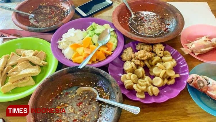 Rujak Kelang, Sweet Fruit Salad with Peanut ala Pamekasan Madura