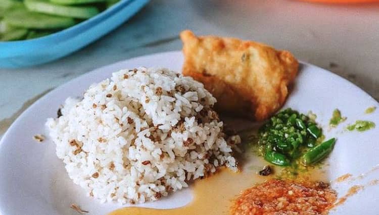 Nasi Tutug Oncom Benhil 98, Kuliner Paling Terkenal di Kota Tasikmalaya