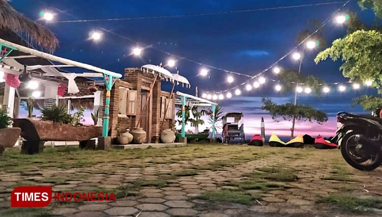 Warkop HiTS Tempat Makan Berlatar Sunset di Karanganyar