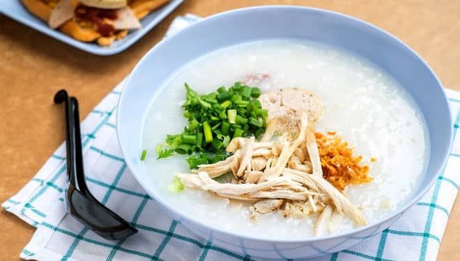 Punya Nasi Sisa Semalam, Bikin Bubur untuk Sarapan Aja Yuk