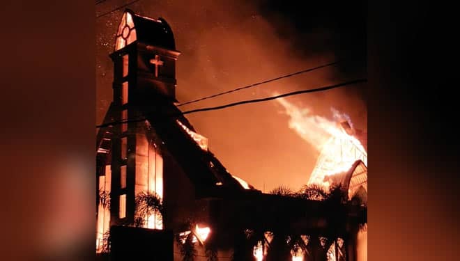 Gereja Imanuel Tobelo Halmahera Utara Ludes Terbakar