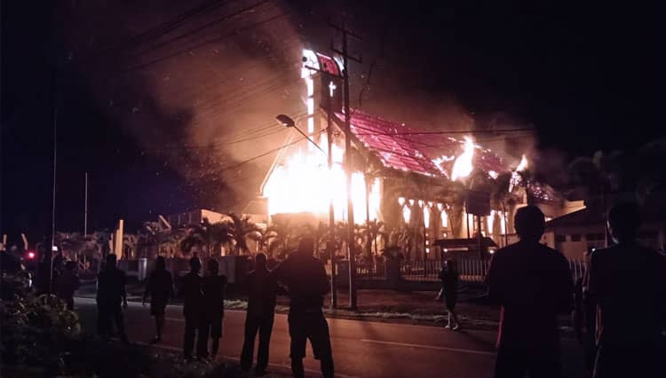 Gereja Imanuel Ludes Terbakar, Kerugian Mencapai Rp 8 Miliar