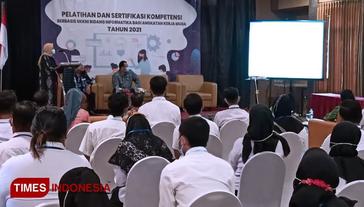 Bersaing di Era Digital, Kominfo Bondowoso Beri Pelatihan untuk Kaum Milenial