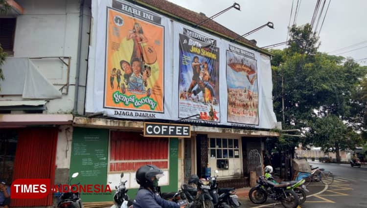 Unik, Warung Kopi Klodjen Djaja 1956 Bikin Ide Promosi Lewat Baliho Film Jadul