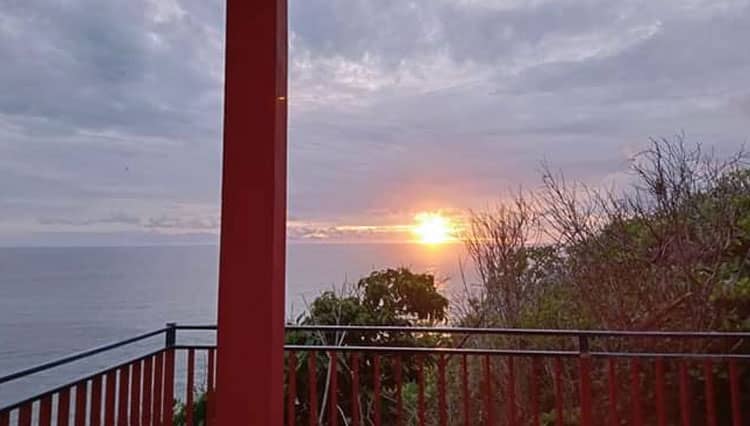 Ada Menara Pandang untuk Melihat Sunset di Pantai Ngliyep, Kabupaten Malang