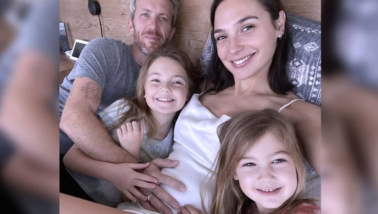 Pemeran Wonder Woman Gal Gadot Hamil Anak Ketiga