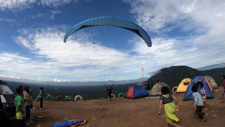 Negeri di Atas Awan Gunung Boga Jadi Spot Paralayang Pertama di Kaltim