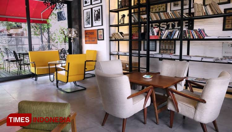 Sunny16 Café, a Studio Concept Cafe at Dewi Sri Street Bali