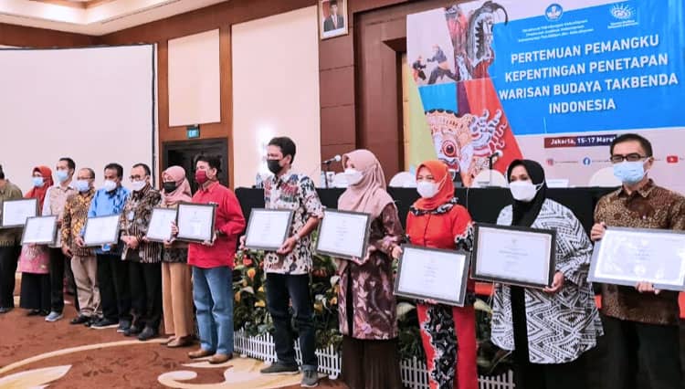 Maluku Utara Terima 14 Sertifikat Warisan Budaya Takbenda