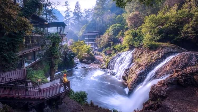 Pandemi Nggak Bakalan Mati Gaya, Yuk ke Maribaya Resort Lembang Bandung