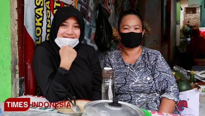 Rujak Mbok Muk, Kuliner Emperan Banyuwangi Favorit Bupati Ipuk Fiestiandani
