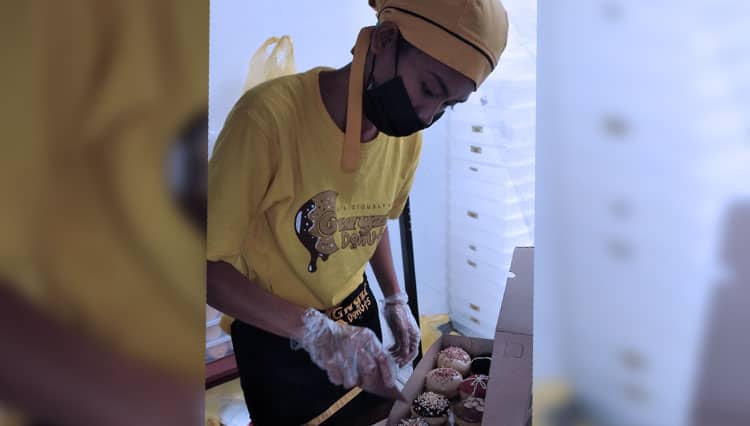 Donat Kentang Donuts Gwyzi, Kudapan Lezat untuk Berbuka Puasa