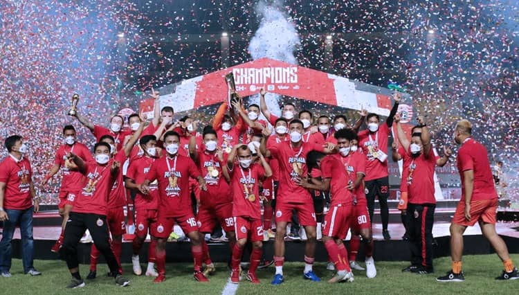 Dua Kali Redam Persib Jadi Kenangan Manis Pelatih Persija