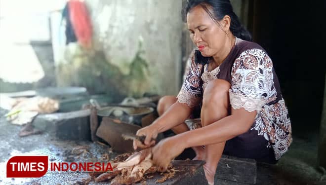 Menengok Industri Kecil Rambak Sapi di Kecamatan Maesan, Bondowoso