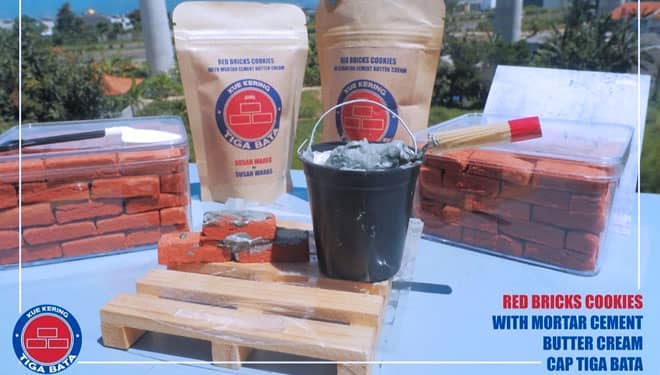 Kue Lebaran Unik, Mirip Batu Bata Lengkap dengan Semen dan Cetoknya