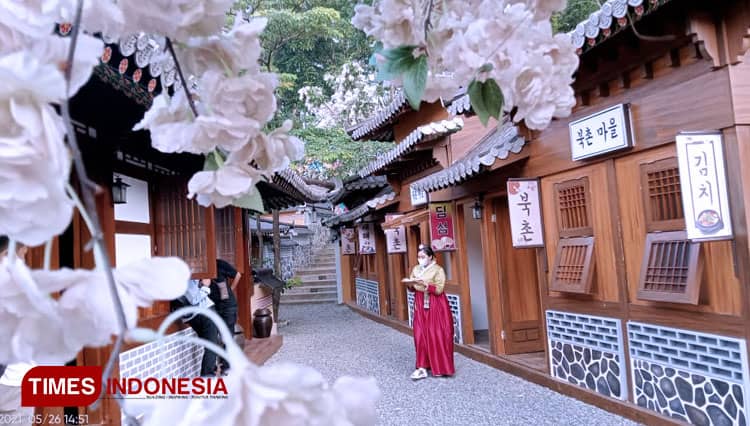 Taman Wisata Karang Resik, Hadir dengan Ragam Anjungan Bernuansa Internasional