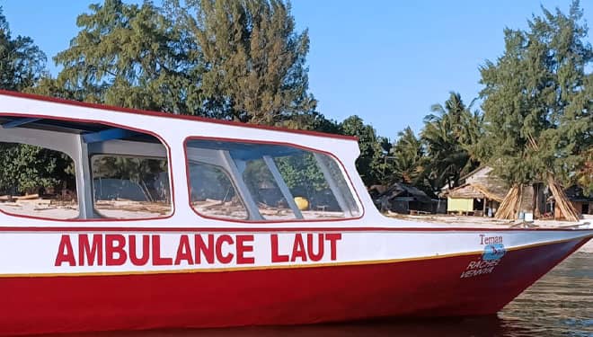 GUSDURian Peduli Berikan Bantuan Ambulans Laut di Daerah Kepulauan