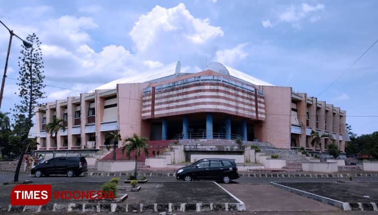 Jelang Porprov VII Jatim, Bupati Hendy Sayangkan Fasilitas GOR Tidak Berfungsi