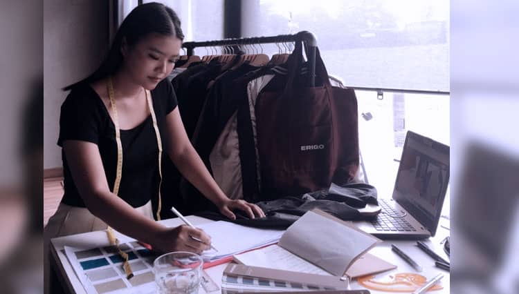 Johana Alvina, Fashion Designer di Balik Erigo X di New York Fashion Week