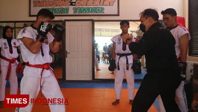Bambang Haryo Pertajam Strategi Serangan Atlet Tarung Derajat Jatim