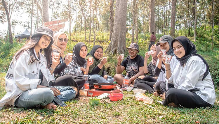 Menikmati Sejuknya Air di Umbulan Dampit